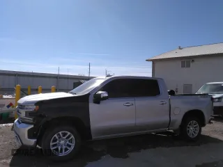 2019 Chevrolet Silverado 1500 LTZ with VIN 1GCUYGED1KZ136389, listed as a Copart auction lot 45356325 with 179,288 mi miles and Salvage Title. Bid and sale history available at DreamBid. Image 1.