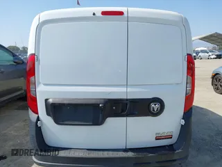 2019 Ram ProMaster City Cargo Tradesman z VIN ZFBHRFAB4K6N81095, wystawiony jako IAAI lot #42350761 z przebiegiem 93 324 mil mil oraz . Historia ofert i sprzedaży dostępna na DreamBid. Obrazek 17.