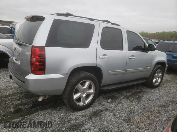 2013 Chevrolet Tahoe LT z VIN 1GNSCBE01DR172941, wystawiony jako Copart lot #51650255 z przebiegiem 110 706 mil mil oraz Szkoda całkowita • Salvage title. Historia ofert i sprzedaży dostępna na DreamBid. Obrazek 3.
