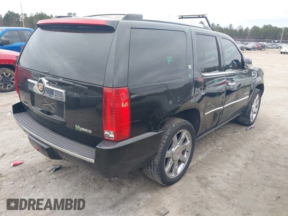 2013 Cadillac Escalade z VIN 1GYS4EEJXDR123523, wystawiony jako IAAI lot #41297183 z przebiegiem 98 248 mil mil oraz . Historia ofert i sprzedaży dostępna na DreamBid. Obrazek 4.