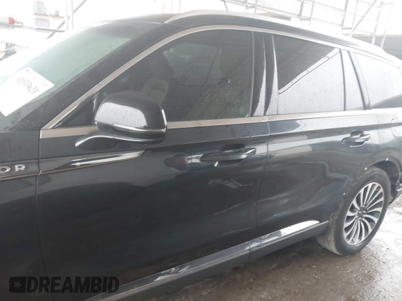 2022 Lincoln Aviator Reserve z VIN 5LM5J7WC2NGL15256, wystawiony jako IAAI lot #41533621 z przebiegiem 35 683 mil mil oraz . Historia ofert i sprzedaży dostępna na DreamBid. Obrazek 14.