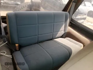 1999 Jeep Wrangler Sahara z VIN 1J4FY49S0XP453920, wystawiony jako Copart lot #61808475 z przebiegiem 129 062 mil mil oraz Czysty tytuł • Clean title. Historia ofert i sprzedaży dostępna na DreamBid. Obrazek 10.