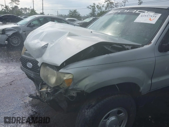2007 Ford Escape XLS with VIN 1FMYU02Z57KB51364, listed as a IAAI auction lot 42537151 with 251,314 mi miles and . Bid and sale history available at DreamBid. Image 6.