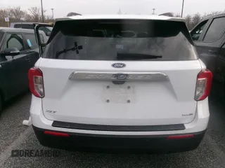 2020 Ford Explorer XLT with VIN 1FMSK8DHXLGB76871, listed as a IAAI auction lot 42085503 with 134,237 mi miles. Bid and sale history available at carsss.com. Image 1.