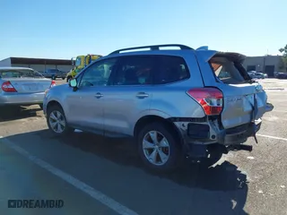 2016 Subaru Forester 2.5i Limited with VIN JF2SJAHC3GH470272, listed as a IAAI auction lot 41213615 with 213,427 mi miles. Bid and sale history available at carsss.com. Image 3.