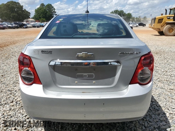 2015 Chevrolet Sonic LT with VIN 1G1JC5SH3F4178085, listed as a Copart auction lot 61368025 with 136,457 mi miles and Clean title. Bid and sale history available at DreamBid. Image 6.