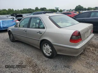 1998 Mercedes-Benz C 230/260/280/320 z VIN WDBHA23G8WA648546, wystawiony jako Copart lot #60720975 z przebiegiem 110 926 mil mil oraz Szkoda całkowita • Salvage title. Historia ofert i sprzedaży dostępna na DreamBid. Obrazek 2.
