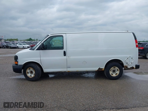 2012 GMC Savana Cargo z VIN 1GTW7FCA3C1186368, wystawiony jako IAAI lot #42127175 z przebiegiem 512 034 mil mil oraz . Historia ofert i sprzedaży dostępna na DreamBid. Obrazek 14.