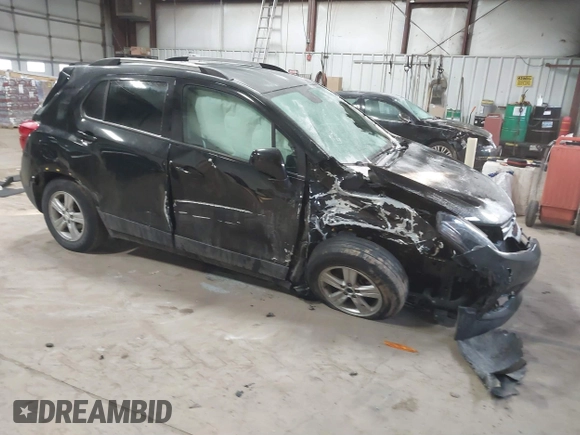 2021 Chevrolet Trax LT with VIN KL7CJPSB4MB357111, listed as a IAAI auction lot 41353017 with 39,650 mi miles. Bid and sale history available at carsss.com. Image 1.