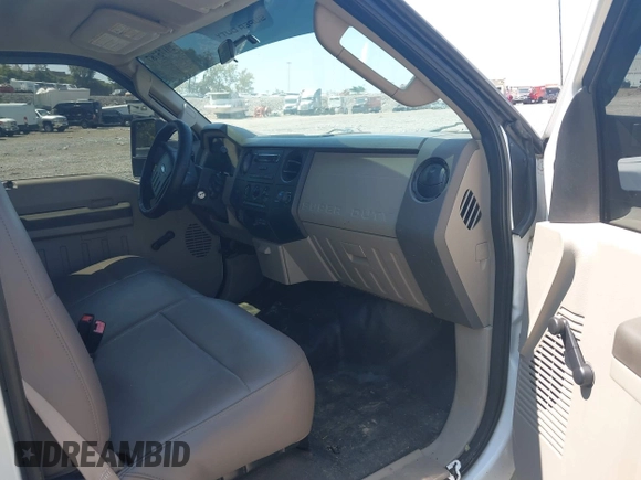 2008 Ford F-350 XL with VIN 1FDSF34518EA74407, listed as a IAAI auction lot 40175787 with 129,180 mi miles and . Bid and sale history available at DreamBid. Image 5.
