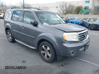 2014 Honda Pilot EX-L with VIN 5FNYF3H52EB015806, listed as a IAAI auction lot 41676586 with 193,215 mi miles. Bid and sale history available at carsss.com. Image 1.