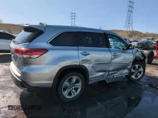 2017 Toyota Highlander Limited z VIN 5TDDZRFHXHS361852, wystawiony jako Copart lot #52359305 z przebiegiem 111 228 mil mil oraz Szkoda całkowita • Salvage title. Historia ofert i sprzedaży dostępna na DreamBid. Obrazek 3.