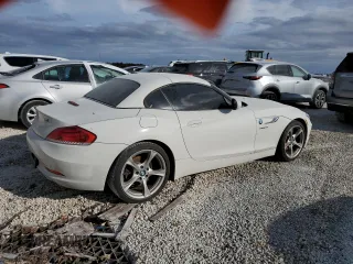 2015 BMW Z4 sDrive28i with VIN WBALL5C52FP557045, listed as a Copart auction lot 73716594 with 64,669 mi miles and Clean Title. Bid and sale history available at carsss.com. Image 3.