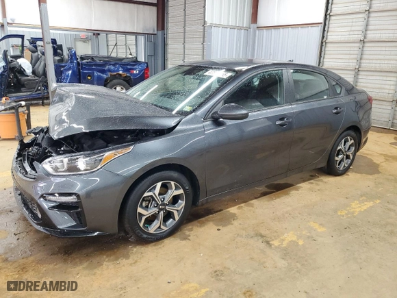 2021 Kia Forte LXS with VIN 3KPF24AD5ME270867, listed as a Copart auction lot 47802555 with 61,042 mi miles and Salvage Title. Bid and sale history available at carsss.com. Image 1.