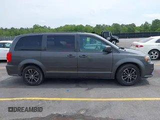 2016 Dodge Grand Caravan R/T with VIN 2C4RDGEG5GR352324, listed as a IAAI auction lot 42104176 with 179,460 mi miles and . Bid and sale history available at DreamBid. Image 13.