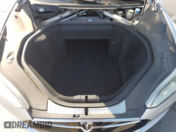 2013 Tesla Model S с VIN 5YJSA1DG7DFP11382, выставлен на аукционе Copart как лот 67097375 с пробегом 55 481 миль миль и Списание • Salvage title. История ставок и продаж доступна на DreamBid. Изображение 11.