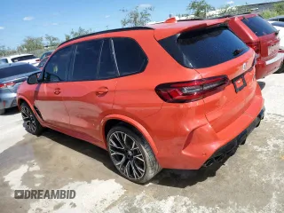 2023 BMW X5 M z VIN 5YMJU0C07P9P13978, wystawiony jako Copart lot #49664573 z przebiegiem Nie podano mil oraz . Historia ofert i sprzedaży dostępna na DreamBid. Obrazek 2.