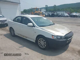 2010 Mitsubishi Lancer ES z VIN JA32U2FU0AU002066, wystawiony jako IAAI lot #42410484 z przebiegiem 207 040 mil mil oraz . Historia ofert i sprzedaży dostępna na DreamBid. Obrazek 1.