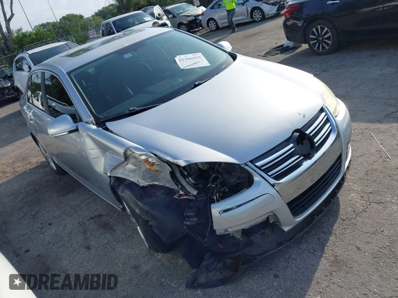 2007 Volkswagen Jetta Wolfsburg Edition с VIN 3VWEF71K67M081314, выставлен на аукционе IAAI как лот 42366194 с пробегом 129 126 миль миль и . История ставок и продаж доступна на DreamBid. Изображение 1.
