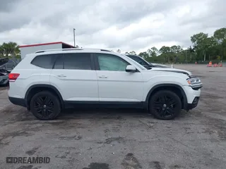 2018 Volkswagen Atlas 3.6L V6 SEL with VIN 1V2MR2CA9JC572206, listed as a IAAI auction lot 41995114 with 64,324 mi miles. Bid and sale history available at carsss.com. Image 13.