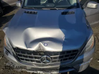 2012 Mercedes-Benz M 550 z VIN 4JGDA7DB9CA049890, wystawiony jako Copart lot #82862974 z przebiegiem 117 355 mil mil oraz Szkoda całkowita • Salvage title. Historia ofert i sprzedaży dostępna na DreamBid. Obrazek 12.