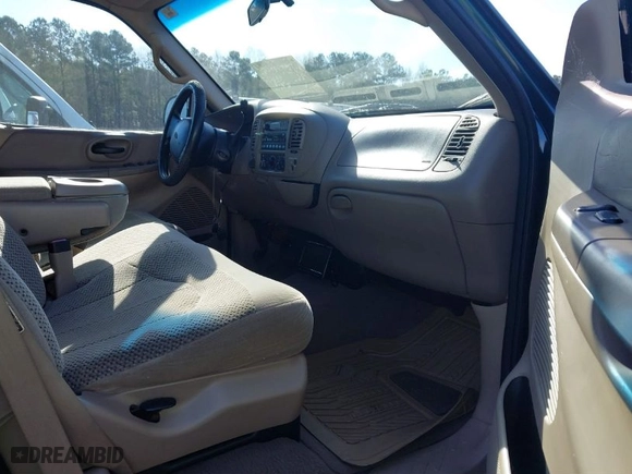 2000 Ford F-150 XL with VIN 1FTRX18L4YNA94311, listed as a IAAI auction lot 41814890 with 1 mi miles. Bid and sale history available at carsss.com. Image 5.