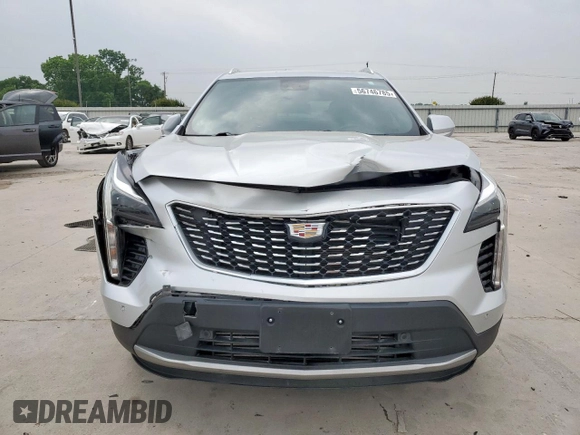 2020 Cadillac XT4 FWD Premium Luxury z VIN 1GYFZCR42LF115413, wystawiony jako Copart lot #56746785 z przebiegiem 41 296 mil mil oraz Szkody całkowita. Historia ofert i sprzedaży dostępna na DreamBid. Obrazek 5.