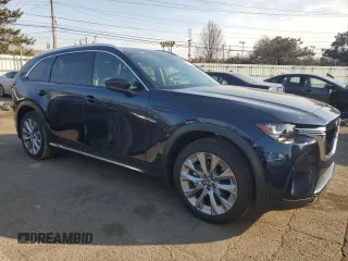 2024 Mazda CX-90 Premium Plus z VIN JM3KKEHD7R1175478, wystawiony jako Copart lot #49067795 z przebiegiem 10 984 mil mil oraz Szkoda całkowita • Salvage title. Historia ofert i sprzedaży dostępna na DreamBid. Obrazek 4.