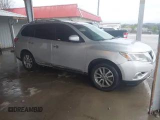 2013 Nissan Pathfinder SV with VIN 5N1AR2MM6DC614912, listed as a IAAI auction lot 41960647 with 148,176 mi miles. Bid and sale history available at carsss.com. Image 1.