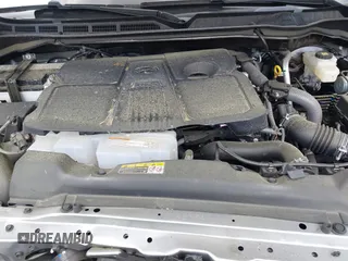 2025 Toyota Tundra SR z VIN 5TFLA5DB9SX243982, wystawiony jako IAAI lot #42139822 z przebiegiem 9198 mil mil oraz . Historia ofert i sprzedaży dostępna na DreamBid. Obrazek 10.