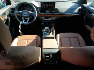 2023 Audi Q5 S line Premium z VIN WA1GAAFY7P2128954, wystawiony jako Copart lot #54409995 z przebiegiem 25 489 mil mil oraz Szkoda całkowita • Salvage title. Historia ofert i sprzedaży dostępna na DreamBid. Obrazek 8.