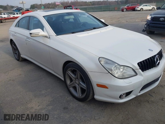 2009 Mercedes-Benz CLS-Class 5.5L with VIN WDDDJ72X49A146822, listed as a IAAI auction lot 41800020 with 157,984 mi miles. Bid and sale history available at carsss.com. Image 1.