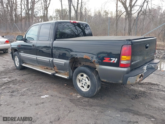 2000 Chevrolet Silverado 1500 LS with VIN 2GCEK19T5Y1292800, listed as a IAAI auction lot 42005453 with 100,332 mi miles. Bid and sale history available at carsss.com. Image 3.