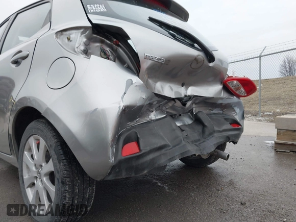2011 Mazda 2 Sport with VIN JM1DE1HY3B0115181, listed as a IAAI auction lot 41534844 with 102,681 mi miles and . Bid and sale history available at carsss.com. Image 21.