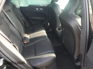 2024 Volvo XC60 Plus Dark Theme z VIN YV4L12RL5R1767754, wystawiony jako Copart lot #55004885 z przebiegiem 13 207 mil mil oraz Szkoda całkowita • Salvage title. Historia ofert i sprzedaży dostępna na DreamBid. Obrazek 10.