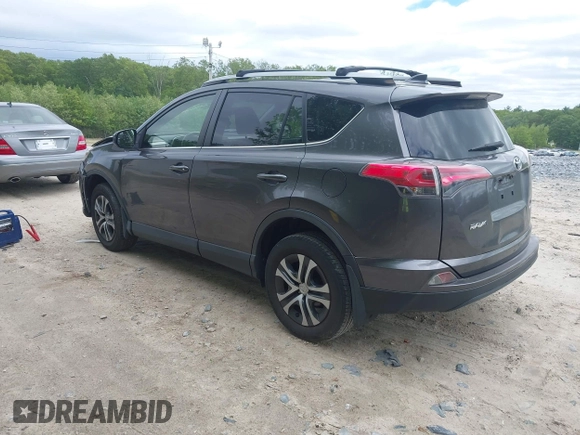 2018 Toyota RAV4 LE z VIN JTMBFREV9JJ742196, wystawiony jako IAAI lot #42242296 z przebiegiem 97 479 mil mil oraz . Historia ofert i sprzedaży dostępna na DreamBid. Obrazek 3.
