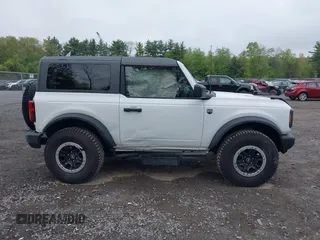 2023 Ford Bronco с VIN 1FMDE5CH6PLC11404, выставлен на аукционе IAAI как лот 42274412 с пробегом 5 243 миль миль и . История ставок и продаж доступна на DreamBid. Изображение 13.