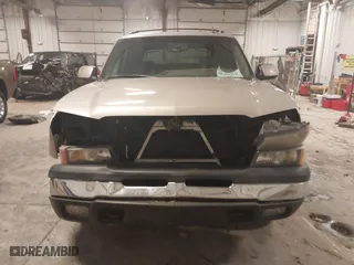 2006 Chevrolet Avalanche Z71 with VIN 3GNEK12Z46G244604, listed as a IAAI auction lot 41200313 with 140,232 mi miles. Bid and sale history available at carsss.com. Image 12.