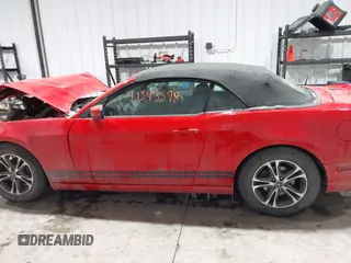 2014 Ford Mustang V6 with VIN 1ZVBP8EM1E5272367, listed as a IAAI auction lot 41543598 with 76,847 mi miles. Bid and sale history available at carsss.com. Image 14.
