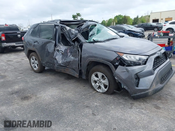2021 Toyota RAV4 XLE with VIN 2T3W1RFV1MC163810, listed as a IAAI auction lot 41717215 with 46,511 mi miles. Bid and sale history available at carsss.com. Image 1.