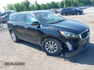2017 Kia Sorento LX z VIN 5XYPGDA32HG265986, wystawiony jako IAAI lot #42571760 z przebiegiem 108 677 mil mil oraz . Historia ofert i sprzedaży dostępna na DreamBid. Obrazek 1.