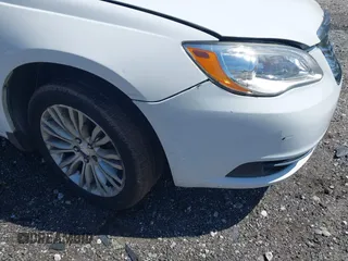 2014 Chrysler 200 LX with VIN 1C3CCBABXEN206344, listed as a IAAI auction lot 41956600 with 280,000 mi miles. Bid and sale history available at carsss.com. Image 6.