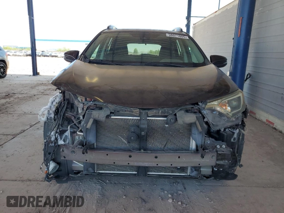 2018 Toyota RAV4 XLE with VIN 2T3WFREV4JW501665, listed as a Copart auction lot 58071805 with 47,777 mi miles and Salvage title. Bid and sale history available at DreamBid. Image 5.