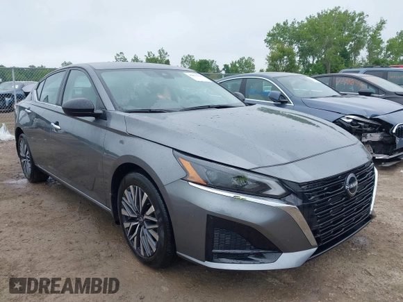 2024 Nissan Altima SV with VIN 1N4BL4DV8RN331363, listed as a IAAI auction lot 42423186 with 12,512 mi miles and . Bid and sale history available at DreamBid. Image 1.