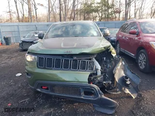 2019 Jeep Grand Cherokee Trailhawk with VIN 1C4RJFLG8KC822501, listed as a IAAI auction lot 41445574 with 94,742 mi miles. Bid and sale history available at carsss.com. Image 12.