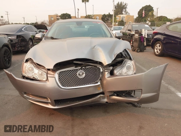 2010 Jaguar XF Premium Luxury with VIN SAJWA0GB6ALR78860, listed as a IAAI auction lot 41283135 with 89,745 mi miles. Bid and sale history available at carsss.com. Image 6.
