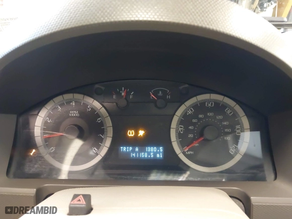 2009 Ford Escape XLT with VIN 1FMCU93G99KB70918, listed as a IAAI auction lot 41942399 with 141,158 mi miles. Bid and sale history available at carsss.com. Image 7.