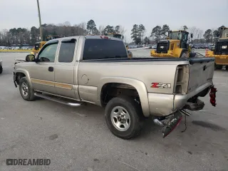 2003 Chevrolet Silverado 1500 LT with VIN 2GCEK19T731139795, listed as a Copart auction lot 49025065 with 230,619 mi miles and Salvage Title. Bid and sale history available at carsss.com. Image 2.