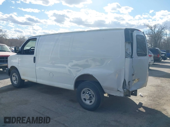 2014 Chevrolet Express Cargo with VIN 1GCWGFBA9E1140385, listed as a IAAI auction lot 38818319 with 366,153 mi miles. Bid and sale history available at carsss.com. Image 14.