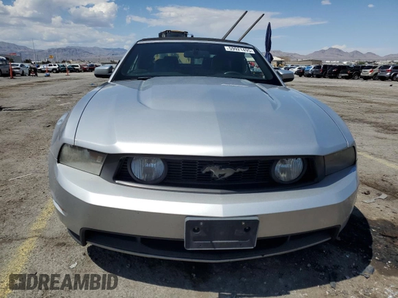 2012 Ford Mustang GT z VIN 1ZVBP8FF6C5268005, wystawiony jako Copart lot #59921495 z przebiegiem Nie podano mil oraz Szkoda całkowita • Salvage title. Historia ofert i sprzedaży dostępna na DreamBid. Obrazek 5.